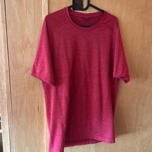 Lululemon men’s metal vent tech T-shirt, red large
